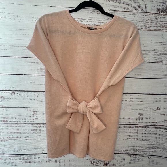 Express Tops - Elegant Pink Bow-Knot Women Top